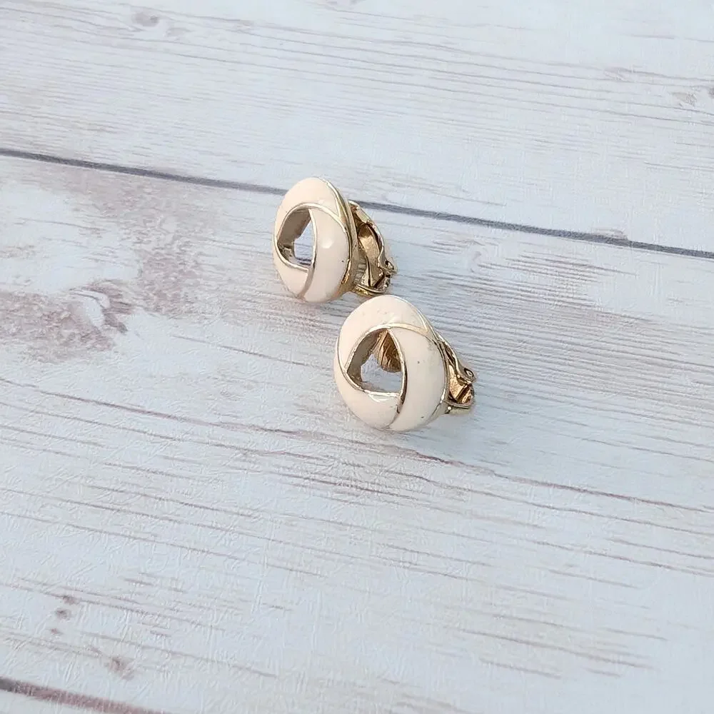 Vintage Trifari Clip On Earrings Dainty Cream Enamel
